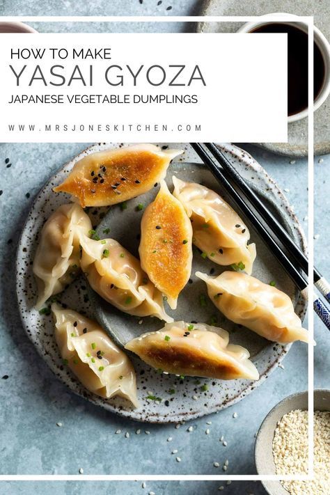 These delicious vegan Japanese vegetable gyoza are filled with crunchy cabbage and water chestnuts flavoured with unami miso. They can be frozen too and are ideal for healthy meal prep. Foods, Vegan Foods, Healthy Recipes, Miso, Vegetable Dumplings, Vegan Food, Vegan Dumplings, Gyoza, Vegetarian