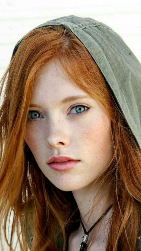 So to help you care for your extra-sensitive skin, we've put together a list of some of the top skin care products that will work great for psoriasis and/or eczema-prone skin. Redheads, People, Portrait, Portraits, Red Haired Beauty, Redhead Beauty, Red Hair Woman, Red Hair Freckles, Redhead Girl
