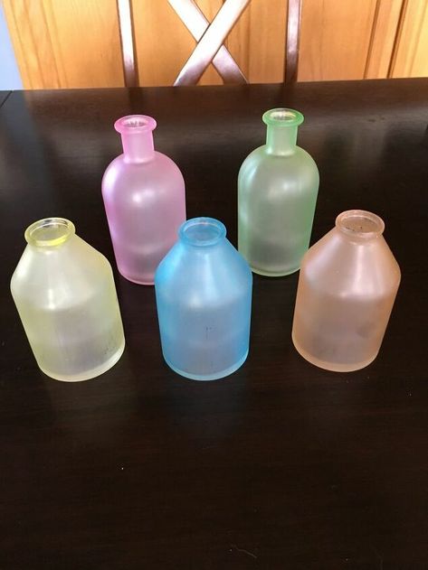 How to Transform Plain Glass Vases Into Gorgeous Sea Glass DIY | Hometalk Decoration, Upcycling, Crafts, Diy, Mason Jars, Glass Bottle Diy, Glass Bottles, Sea Glass Diy, Clear Glass Vases