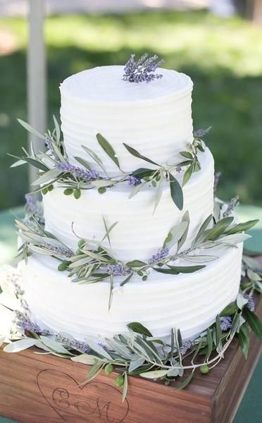 How to use Lavender in your wedding – Confetti Sweethearts Simple Weddings, Wedding Flowers, Boho, Wedding, Wedding Cakes, Hochzeit, Bodas, Boda, Mariage
