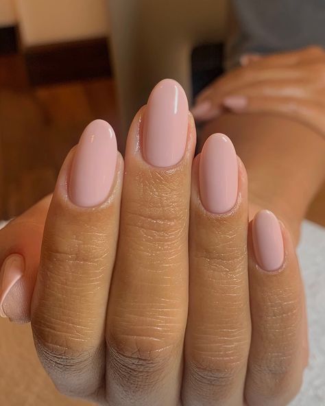 21 Pink Nails We're Saving For Our Next Salon Visit | Who What Wear Uñas, Cute Nails, Ongles, Pretty Nails, Classy Nails, Minimalist Nails, Round Nails, Neutral Nails, Chic Nails