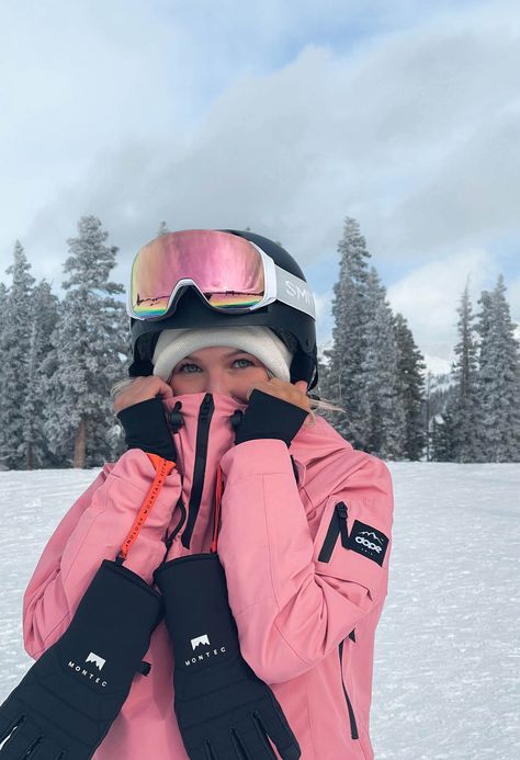 Winter Outfits, Instagram, Snowboards, Snowboarding Gear, Ski And Snowboard, Skiing & Snowboarding, Snowboard Girl, Snowboarding Trip, Snowboarding Style