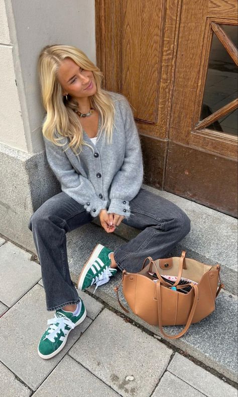 Winter Outfits, Outfits, Casual, Stockholm, Campus Style, Stockholm Style, Scandinavian Clothing Style, Scandinavian Outfit, Campus Outfit
