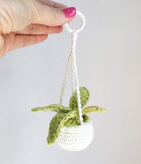 Hands of Zeal: Mini Plant Hanger Crochet Pattern Crochet Flowers, Crochet, Amigurumi Patterns, Diy, Crochet Plant Hanger, Crochet Plant, Crochet Flower Patterns, Crochet Projects, Diy Crochet Projects