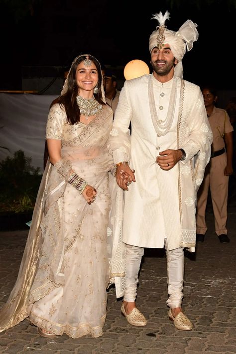Bollywood, Groom Looks, Groom Indian Wedding Outfits, Groom Wear, Indian Groom Wear, Indian Groom Dress, Couple Wedding Dress, Indian Wedding Suits Men, Groom Outfit