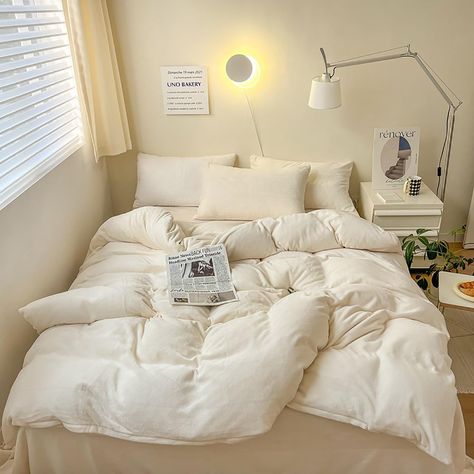 Bedroom Acnh, Comfy Bed Aesthetic, Bedroom Anthropologie, Comfy Room Aesthetic, Bedroom Korean, Room Redecorating, Kids Comforter Sets, Comfy Bedding, Velvet Comforter