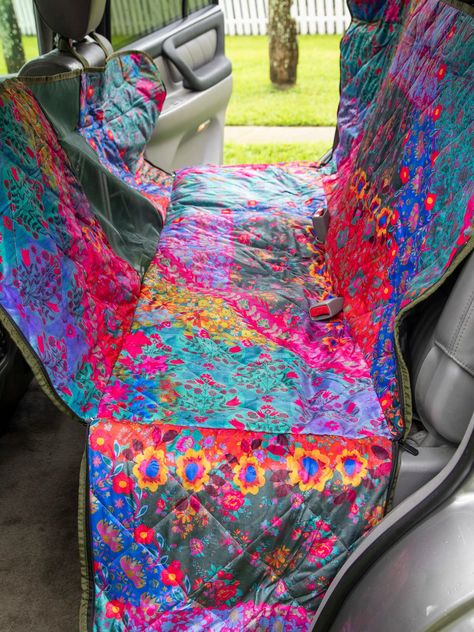 Pet Hammock Backseat Cover -  #Backseat #cover #Hammock #pet Car Essentials For Dogs, Dog Seat For Car, Maximalist Car Decor, Cute Car Mats, Decorated Car Interior, Car Window Covers, Backseat Cover, Cute Car Seat Covers, Dog Hammock For Car