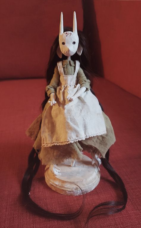 missusruin: Made some ruinfolk dolls + a box for... - Pace is the Trick Art, Diy, Creepy Dolls, Ooak Art Doll, Ooak Dolls, Ooak, Bjd Dolls, Figurines, Doll Maker