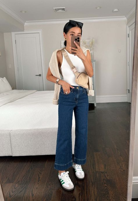 Outfits, Jeans, Wide Legged Jeans Outfit, Wide Leg Jean Outfits, Wide Cropped Jeans Outfit, Wide Leg Jean Outfit, How To Style Wide Leg Jeans, Wide Leg Jeans Outfit Fall, Wide Jeans Outfit