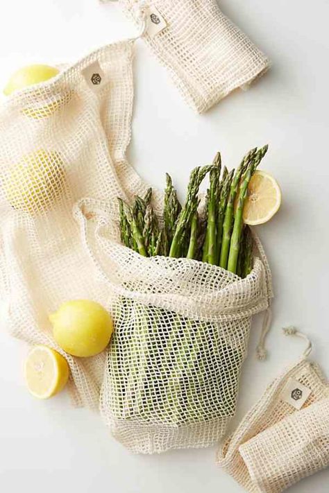 Netting-Inspired Designs: Eco 4-Pack Cotton Net Produce Bags Anthropologie, Recycling, Eco Bag Design, Eco Bag, Reusable Bags, Produce Bags, Eco Friendly Living, Organic Cotton, Eco Friendly
