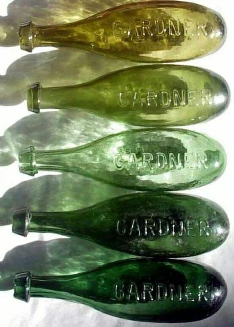 Vintage, Glass Bottles, Olive, Olive Color, Glas, Green Kitchen, Olive Green, Shades, Shades Of Green