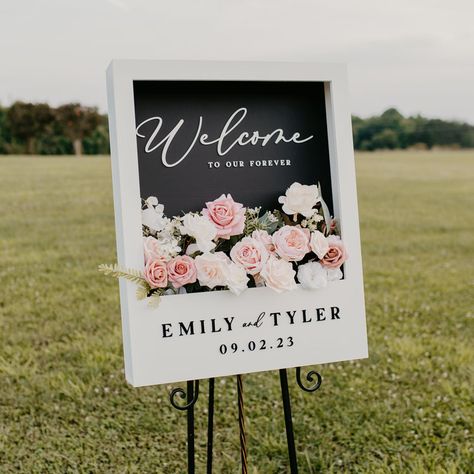 Pixels and Wood Creative Decoration, Hobby Lobby, Wedding Signs, Wedding Signage, Personalized Wedding, Personalized Signs, Wedding Boxes, Wedding Welcome Signs, Box Signs