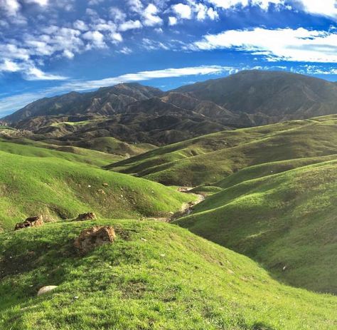 Rolling Green Hills of Spring, Santa Clarita – Where Gals Wander Nature, Outdoor, Action, Land Art, Snorkelling, Instagram, Travel, Canyon, Hills