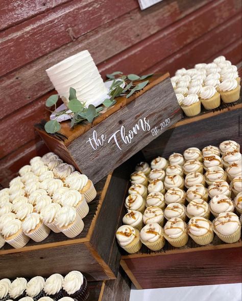 Cupcakes, Dessert, Rustic Cake Stands, Rustic Cupcake Display, Rustic Cupcake Stands, Rustic Wedding Cupcake Display, Wood Cake Stand, Rustic Wedding Cupcakes, Rustic Wedding Cake Stand