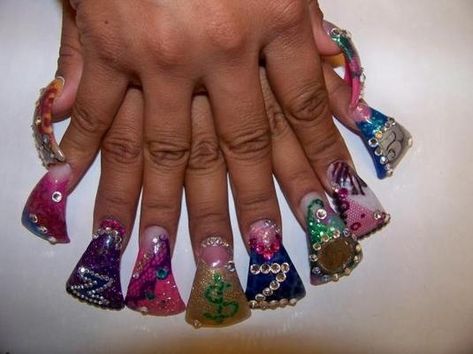 "Duck Feet" nails: because Fu Man Chu nails are too narrow to properly bling. Just when I thought nail fashion couldn't get more tacky or ugly! Acrylic Nail Designs, Nail Art Designs, Pedicure, Design, Crazy Nail Designs, Crazy Nails, Bad Nails, Feet Nails, Trendy Nail Art Designs