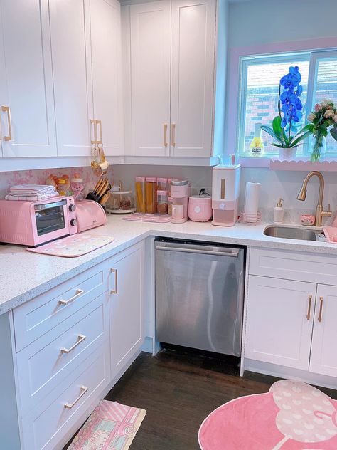 Aesthetically pleasing pink Kawaii inspired kitchen by teisha chan.❤️🫶🏻 #kawaii #kawaiihome #koreankitchen #kitchen #pinkkitchen #pinkaesthetictheme #pink Inspiration, Pink, Maya, Home Décor, Girly Kitchen Decor, Girly Kitchen Decor Apartment, Girly Kitchen, Pink Kitchen Decor, Kitchen Themes