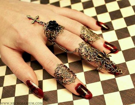 ~ Living a Beautiful Life ~ Goth finger hand jewelry Gothic Jewellery, Gothic, Bijoux, Metal, Rings, Gothic Jewelry, Jewlery, Claw Ring, Hand Jewelry