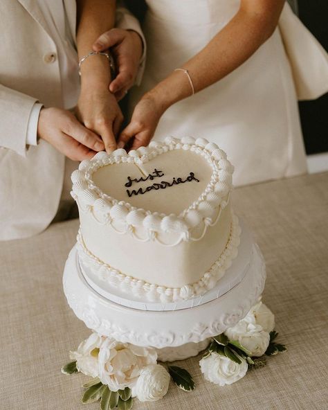 Taking the cake? This couple. (Literally). Find the sweetest styles at the 🔗 in bio. P.S. Tag your special moments with #AnthroWeddings… | Instagram Wedding Cakes, Brunch, Mini Wedding Cakes, Wedding Cake Inspiration, Wedding Cake Vintage, Simple Wedding Cake, Wedding Cakes Vintage, Small Wedding Cakes, Wedding Cakes One Tier