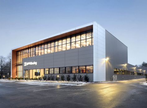 Insulated metal panels offer chic industrial warehouse aesthetic for high-end retailer (Courtesy Metl-Span) Interior, Architecture, Changzhou, Design, Haus, Dekorasi Rumah, Bau, Modern, Facade