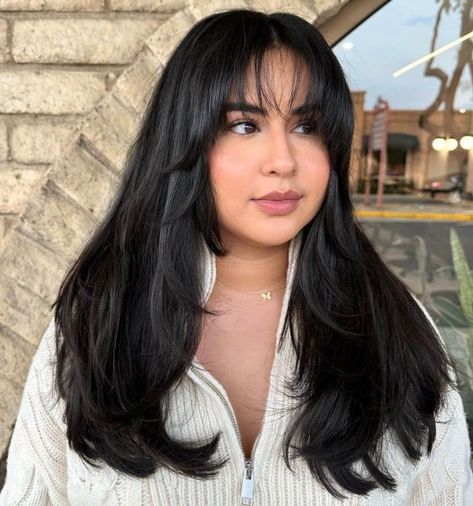 Cute Bangs Layered to the Sides Short Hair Styles, Long Hair With Bangs, Bangs Long Hair Round Face, Thick Hair Styles, Long Hair With Bangs And Layers, Layered Hair With Bangs, Wispy Bangs Round Face, Hairstyles With Bangs, Haircuts With Bangs