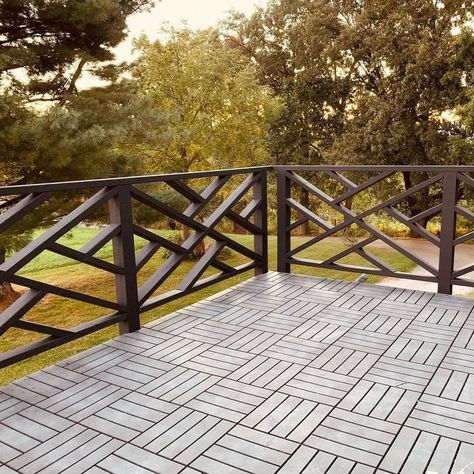 10 Deck Railing Design Ideas | The Family Handyman Exterior, Deck Railing Design, Metal Deck Railing, Deck Railings, Deck Designs Backyard, Deck Projects, Deck Design, Porch Railing Designs, Patio Deck Designs