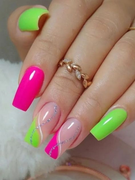 neon green and hot pink acrylic nails with swirls Neon, Lime Nails, Green Nail Designs, Lime Green Nails, Bright Nail Designs, Neon Nail Designs, Bright Gel Nails, Bright Nails, Bright Nail Art