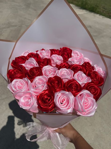 Pink & red Eternal rose bouquet Instagram, Satin Ribbon Bouquet, Paper Roses Bouquet, Diy Rose Bouquet, Rose Bouquet Valentines, Satin Bouquet, Satin Flowers Diy, Ribbon Rose Bouquets, Roses Bouquet Gift