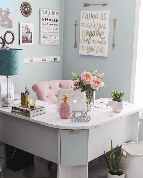 10 Inspiring Small Home Work Spaces - Wonder Forest Home Décor, Home Office, Desk Decor, Office Decor, Home Office Decor, Corner Desk, Office Room, Office Workspace, Home Office Space