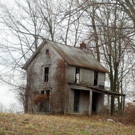 Old Barns, Abandoned Mansions, Architecture, Mansions, Old Houses, Old Farm Houses, Old Farm, Abandoned Farm Houses, Old Abandoned Houses