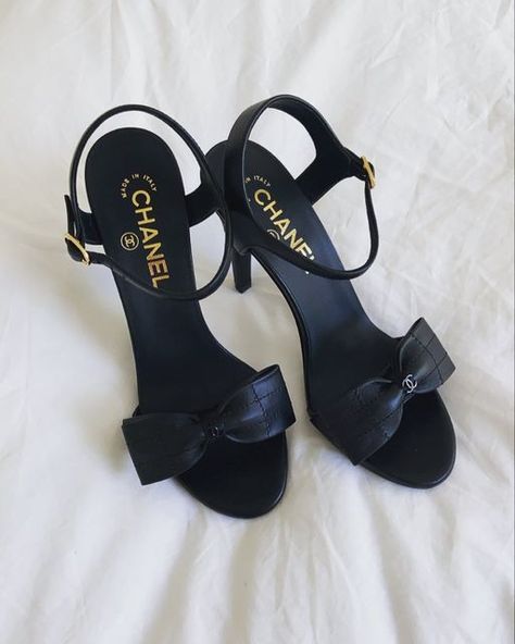 Designer Shoes, Shoes, Instagram, Chanel, Chanel Shoes, Chanel Heels, Chanel Accessories, Luxury Shoes, Cute Shoes Heels