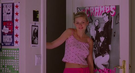 14 Outfits From Bring It On I've Definitely Seen People Wearing In 2020 Vintage, Classic Films, Films, Film Writer, Film, Bring It On, Classic Movies, Untitled, Iconic Movies