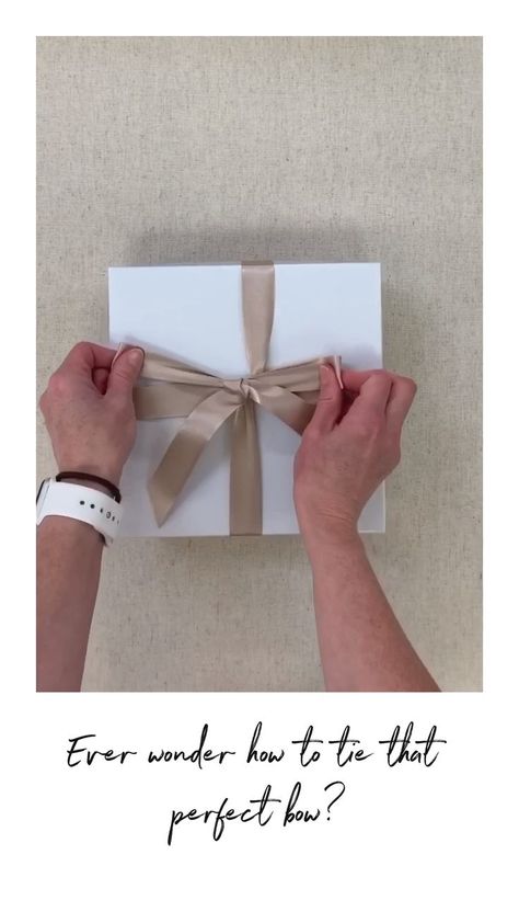 Crafts, Gift Wrapping, How To Wrap Presents, Ribbon On Presents, How To Make A Gift Bow, How To Make A Ribbon Bow, Ribbon Diy, How To Gift Wrap, Gift Wrap Ribbon