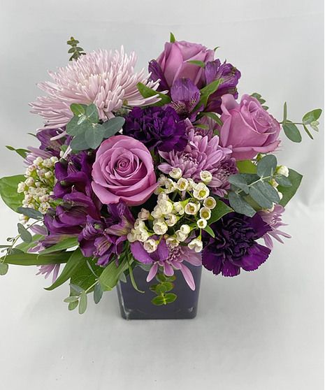 Floral, Floral Arrangements, Bouquets, Purple Flower Centerpieces, Purple Glass, Purple Flower Arrangements, Pink Hydrangea, Flower Arrangements, Spray Roses