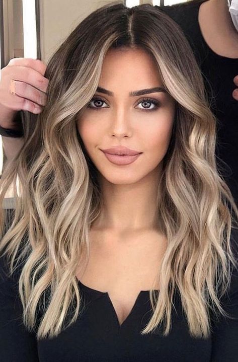 Brown Blonde Balayage, Brown Hair With Blonde Balayage, Cabelo Ombre Hair, Rambut Brunette, Brown To Blonde Balayage, Baylage Hair, Kadeřnické Trendy, Brunette Hair With Highlights, Ombre Hair Blonde