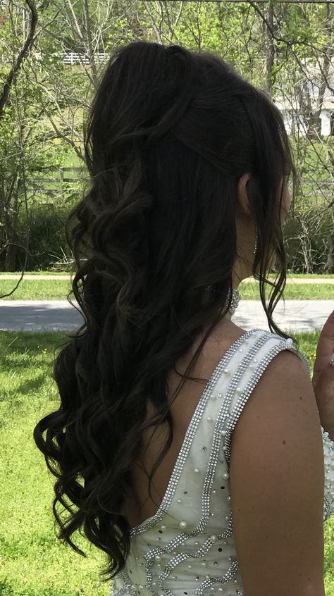 Maya, Outfits, Prom Hairstyles, Dance, Half Up Half Down Hoco Hair, Half Up Half Down Hair Prom, Curled Prom Hair, Prom Half Up Hair, Curled Hairstyles For Prom