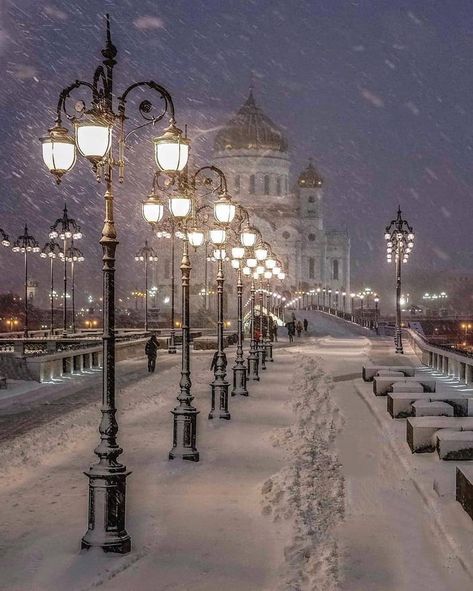 That beauty.. - 9GAG Backgrounds, Moscow, Snowy, Night, Beautiful Pictures, Pictures, Beautiful, Background, Picture