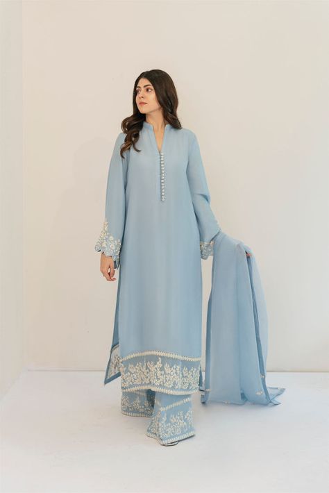 Minimal, Pakistani Dresses, Organza Dupatta, Sleeves Designs For Dresses, Pakistani Dress Design, Indian Dresses, Simple Pakistani Dresses, Pakistani Dresses Casual, Stylish Dress Designs