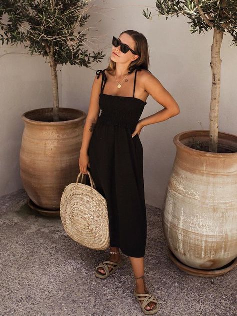Summer Outfits, Outfits, Modest Summer Outfits, Black Sundress Outfit Summer, Summer Style Casual, Summer Dress Outfits Casual, Summer Fashion Dresses Casual, Black Summer Outfits, Smart Casual Style