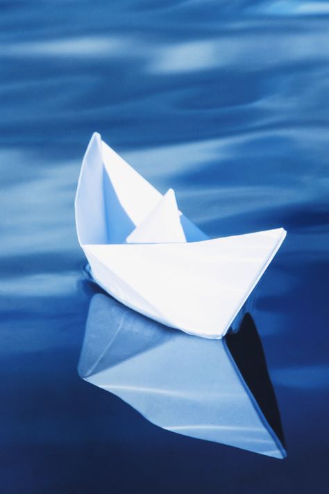 How to Make a Paper Boat Instructions • Kids Activities Blog Origami, Paper Crafts, Paper Boat, Paper, Origami Paper, Paper Goods, Origami Easy, Paper Animals, A4 Paper