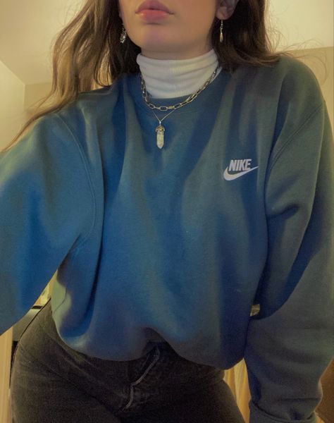 White turtleneck nike blue crewneck with layered silver necklaces. An indie look perhaps Outfits, Nike, Casual, Nike Crewneck Outfit, Hoodie And Turtleneck Outfit, Sweatshirt With Turtleneck, Outfit With Turtleneck, Sweatshirt With Turtleneck Underneath, Outfits With Turtlenecks