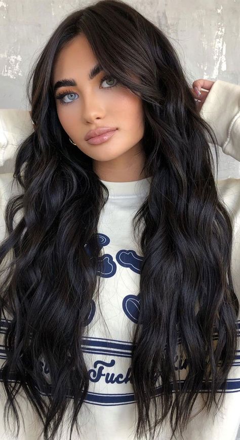 20. Dark Chocolate Long Locks Here comes the fall —The leaves are changing, and so should your hair! With each change in the season... Balayage, Haar, Cabello Largo, Hair Inspiration, Long Dark Hair, Peinados, Capelli, Hair Looks, Brown Hair Inspo