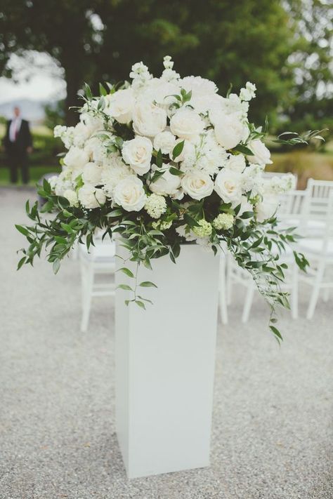Wedding Decorations, Wedding Flowers, Wedding Ceremony, Wedding Ceremony Flowers, Wedding Arrangements, Wedding Classic, Wedding Ceremony Decorations, White Wedding Theme, White Wedding Flowers