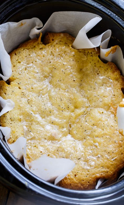 Slow Cooker Lemon Cake made from scratch. This crock pot cake is moist and has lots of fresh lemon flavor. Recipes, Slow Cooker, Dessert, Cake, Desserts, Paleo, Slow Cooker Cake Recipes, Slow Cooker Cake, Crockpot Cake