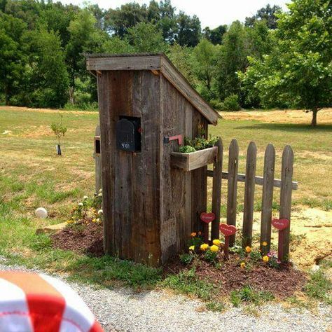 Outdoor, Farmhouse Mailboxes, Mailbox Post, Country Mailbox, Rustic Mailboxes, Farmhouse Diy, Mailbox Makeover, Wooden Mailbox, Diy Mailbox