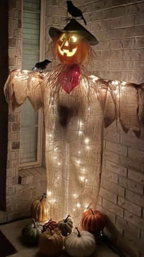 30+ Budget Friendly DIY Outdoor Halloween Decorations That Are Eerily Fun to Make | Holidappy Halloween, Scary Halloween, Costumes, Halloween Tattoo, Dekoration, Holloween, Classy Halloween, Eve, Creepy Halloween