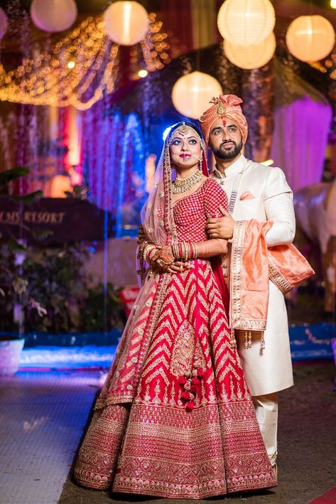 Photo of Contrasting bride and groom with bride in chevron lehenga India, Nike, Indian Wedding Bride, Indian Bridal Photos, Indian Wedding Poses, Indian Bride Poses, Indian Wedding Couple, Indian Wedding Couple Photography, Indian Bride Photography Poses