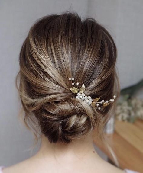 Get inspired with 80+ amazing bridal hairstyle ideas for your wedding day. // mysweetengagement.com // #wedding #weddinghairstyles #weddinghair #bridalhair #hairstyles #hair #bridalbeauty #hairstyleideas #hairbun Wedding Hairstyles, Bridal Hair Vine, Bridal Hair Pieces, Bridal Hair Accessories, Bridal Hair Pins, Wedding Hair Pieces, Wedding Hair And Makeup, Wedding Hair Inspiration, Wedding Hair Accessories
