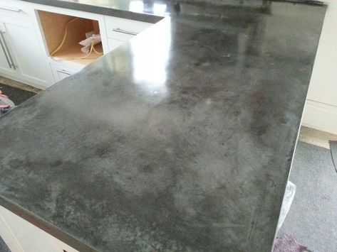 how to make DIY concrete countertops in your kitchen over laminate Design, Layout, Diy Kitchen Countertops, Kitchen Countertop Materials, Kitchen Remodel Countertops, Kitchen Countertops, Kitchen Cabinet Remodel, Diy Countertops, Diy Kitchen Renovation