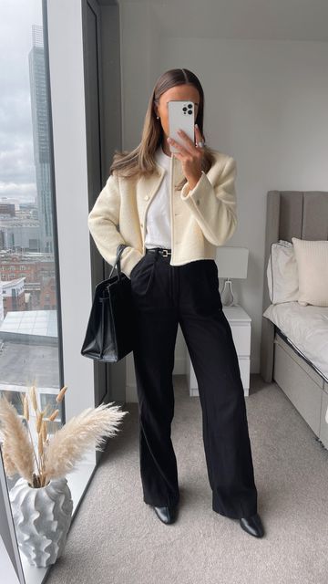 First Day Office Outfit, First Work Day Outfit, London Work Outfit, Wednesday Outfit Work, First Day Of Work Outfit New Job, Winter Semi Formal Outfit, Finance Outfits Women, First Day Work Outfit, Work Experience Outfits