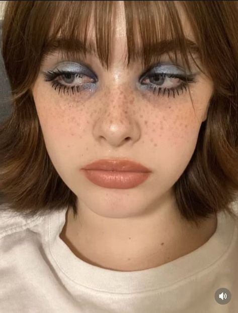 Vintage, Prom, Outfits, Inspiration, Grunge, Silver Eyeshadow, Silver Eyeshadow Looks, White Eyeshadow, Grey Eyeshadow